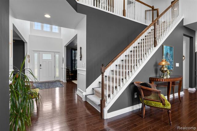 2210 Findley Circle, Lake Orion, MI 48360