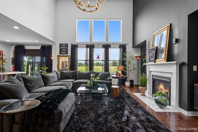 2210 Findley Circle, Lake Orion, MI 48360
