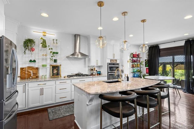 2210 Findley Circle, Lake Orion, MI 48360