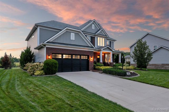 2210 Findley Circle, Lake Orion, MI 48360
