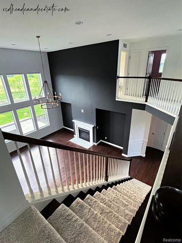 2210 Findley Circle, Lake Orion, MI 48360