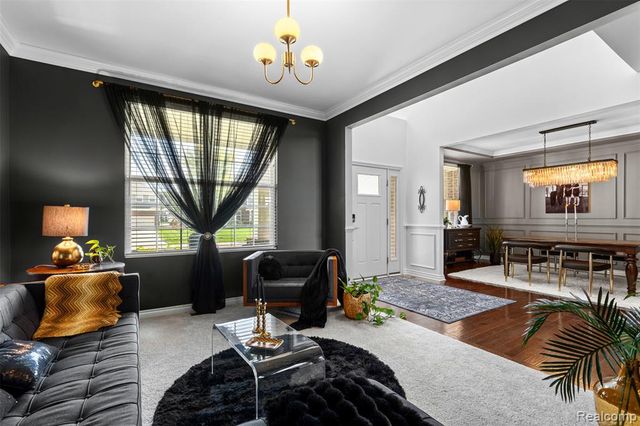 2210 Findley Circle, Lake Orion, MI 48360