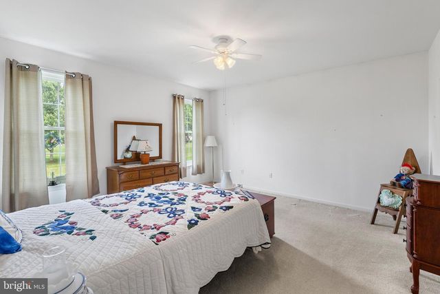 424 HAYMARKET LN, Lititz, PA 17543