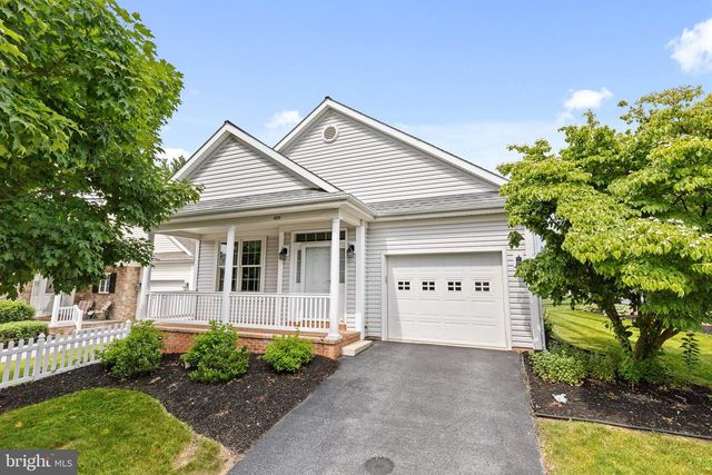 424 HAYMARKET LN, Lititz, PA 17543
