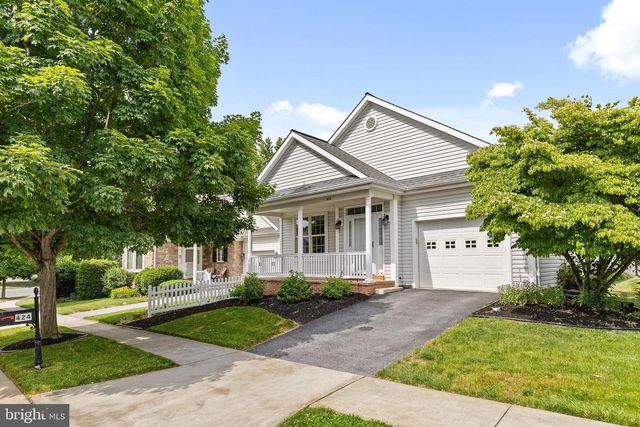 424 HAYMARKET LN, Lititz, PA 17543