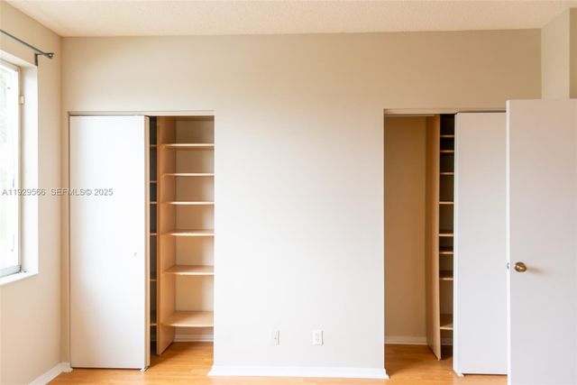 16749 Hemingway Dr, Weston, FL 33326