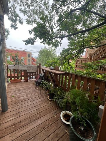 1801 W Erie Street 2, Chicago, IL 60622