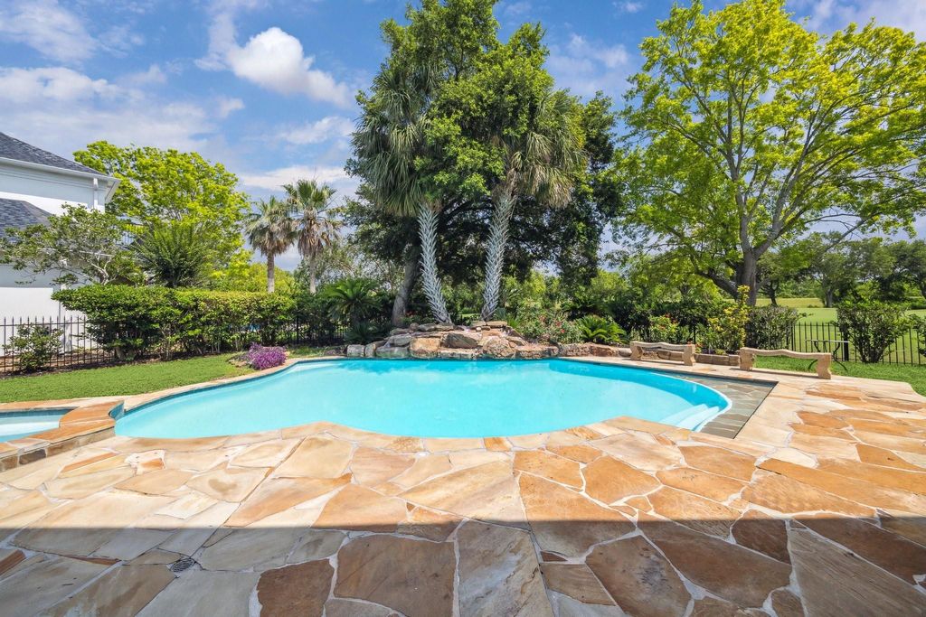 4111 Thistle Hill Court, Sugar Land, TX 77479