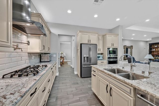 9812 Guiding Light Avenue, Las Vegas, NV 89149