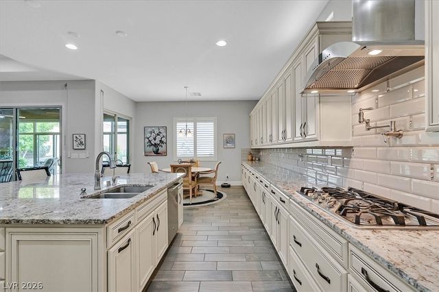 9812 Guiding Light Avenue, Las Vegas, NV 89149