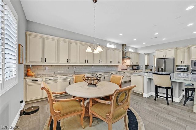 9812 Guiding Light Avenue, Las Vegas, NV 89149