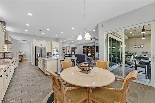 9812 Guiding Light Avenue, Las Vegas, NV 89149