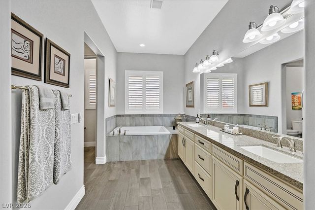 9812 Guiding Light Avenue, Las Vegas, NV 89149