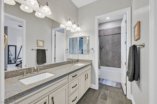 9812 Guiding Light Avenue, Las Vegas, NV 89149