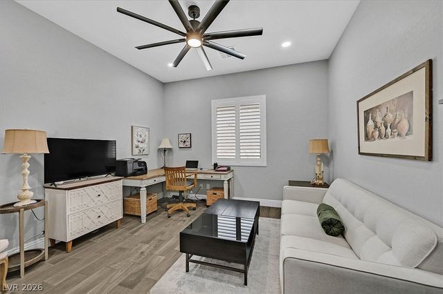 9812 Guiding Light Avenue, Las Vegas, NV 89149