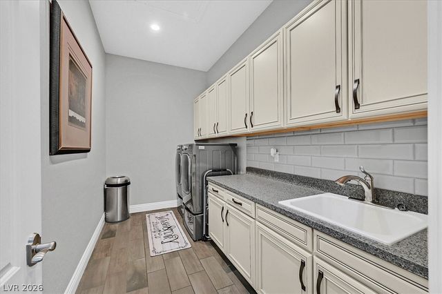 9812 Guiding Light Avenue, Las Vegas, NV 89149