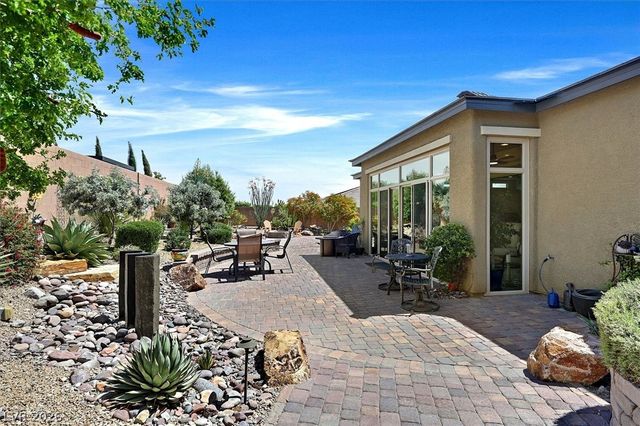 9812 Guiding Light Avenue, Las Vegas, NV 89149