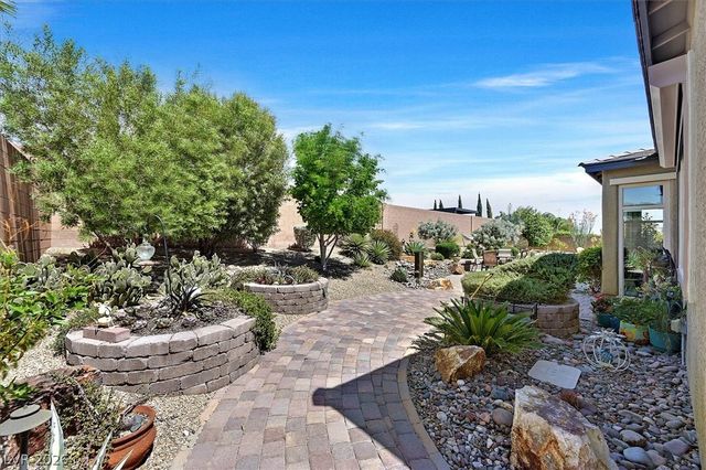 9812 Guiding Light Avenue, Las Vegas, NV 89149