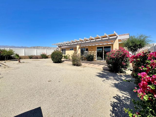 11693 Mountain Hawk Lane, Desert Hot Springs, CA 92240