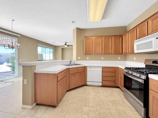 11693 Mountain Hawk Lane, Desert Hot Springs, CA 92240