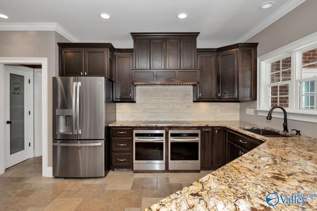 1485 Thompson Falls Road, Guntersville, AL 35976