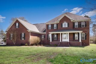 1485 Thompson Falls Road, Guntersville, AL 35976