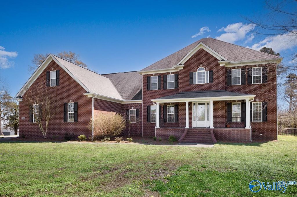 1485 Thompson Falls Road, Guntersville, AL 35976