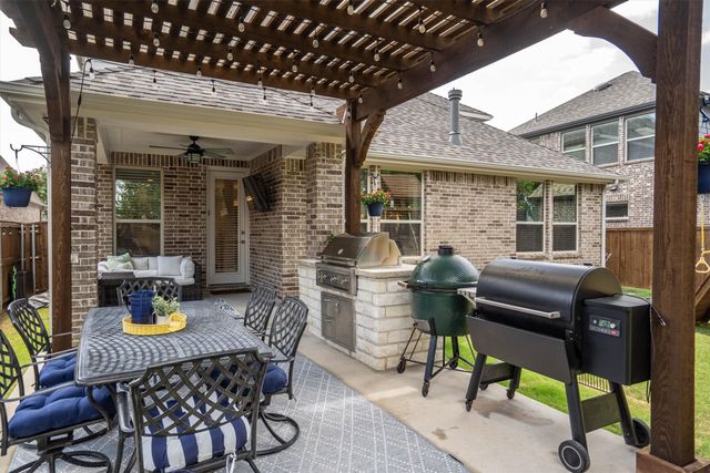 3316 Discovery Drive, Little Elm, TX 75068