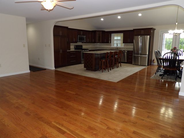 71 Cobb Lane, Clarendon, VT 05959