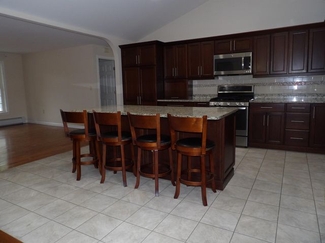 71 Cobb Lane, Clarendon, VT 05959