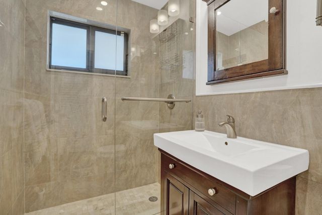 2713 NE 21st Avenue, Fort Lauderdale, FL 33306