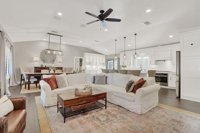 2713 NE 21st Avenue, Fort Lauderdale, FL 33306