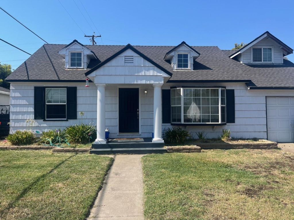 467 E Churchill St, Stockton, CA 95204