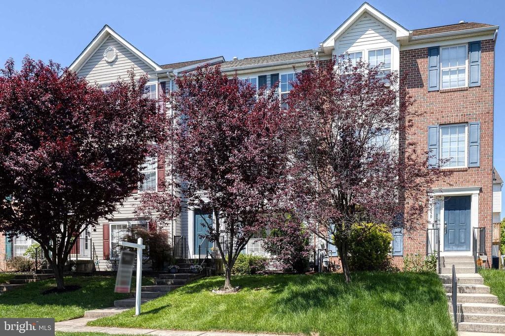 Image 2 of property listing at 5048 KEMSLEY CT, Baltimore, MD 21237