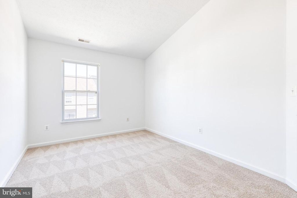 Image 38 of property listing at 5048 KEMSLEY CT, Baltimore, MD 21237