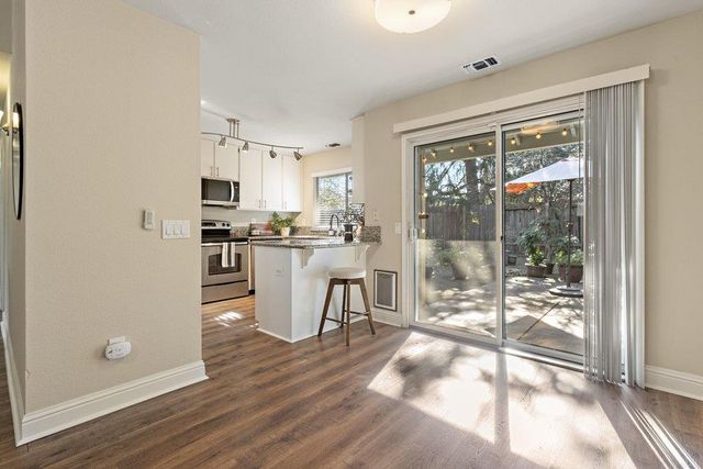 6728 Palmtree Ct, Fair Oaks, CA 95628