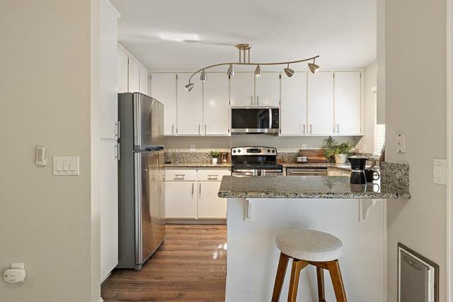 6728 Palmtree Ct, Fair Oaks, CA 95628