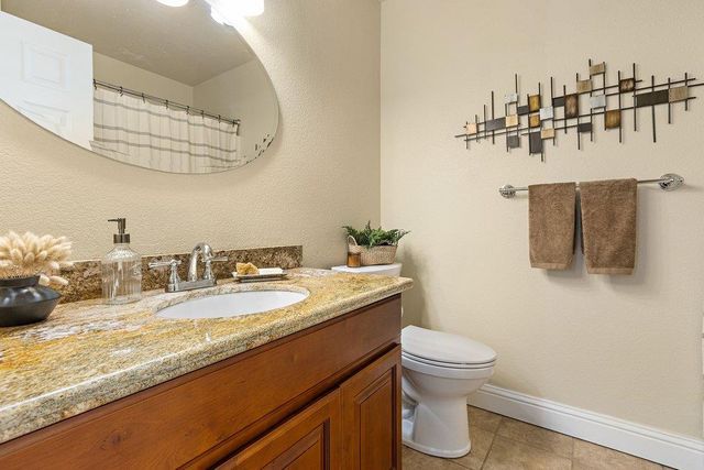 6728 Palmtree Ct, Fair Oaks, CA 95628