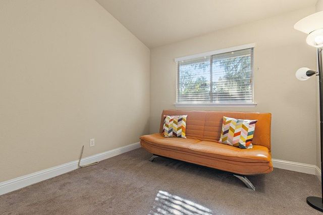 6728 Palmtree Ct, Fair Oaks, CA 95628