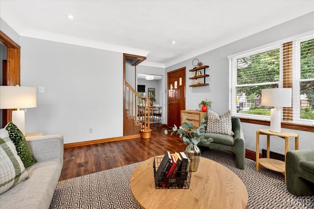 945 Liggett Avenue, Crestwood, MO 63126