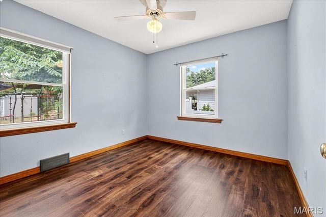 945 Liggett Avenue, Crestwood, MO 63126