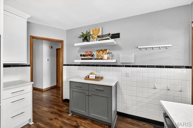 945 Liggett Avenue, Crestwood, MO 63126