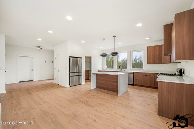 1060 N Hickory Street, Wasilla, AK 99654