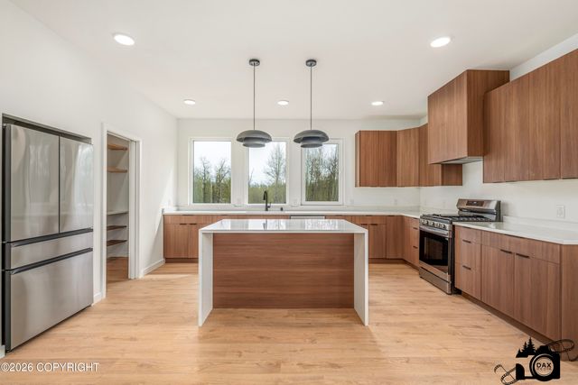 1060 N Hickory Street, Wasilla, AK 99654