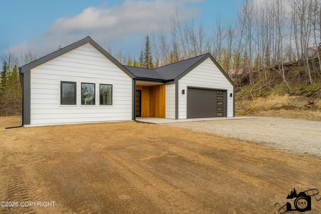 1060 N Hickory Street, Wasilla, AK 99654