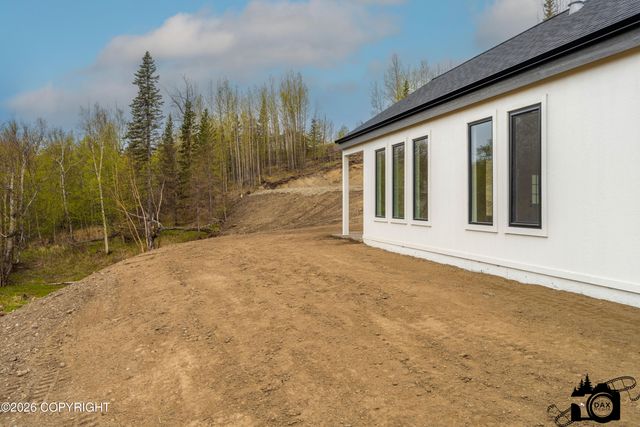 1060 N Hickory Street, Wasilla, AK 99654