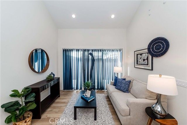 539 W Amerige Avenue, Fullerton, CA 92832