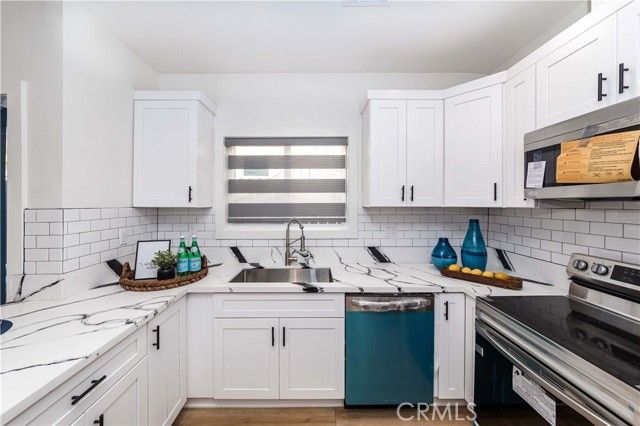 539 W Amerige Avenue, Fullerton, CA 92832