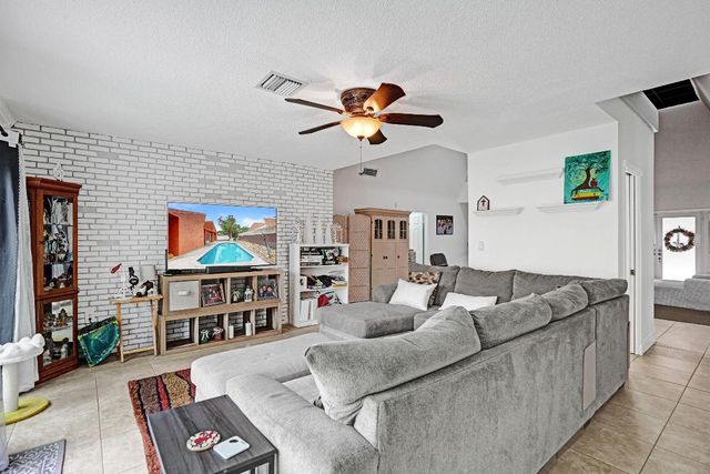 9471 SW 49th Place, Cooper City, FL 33328