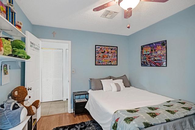 9471 SW 49th Place, Cooper City, FL 33328